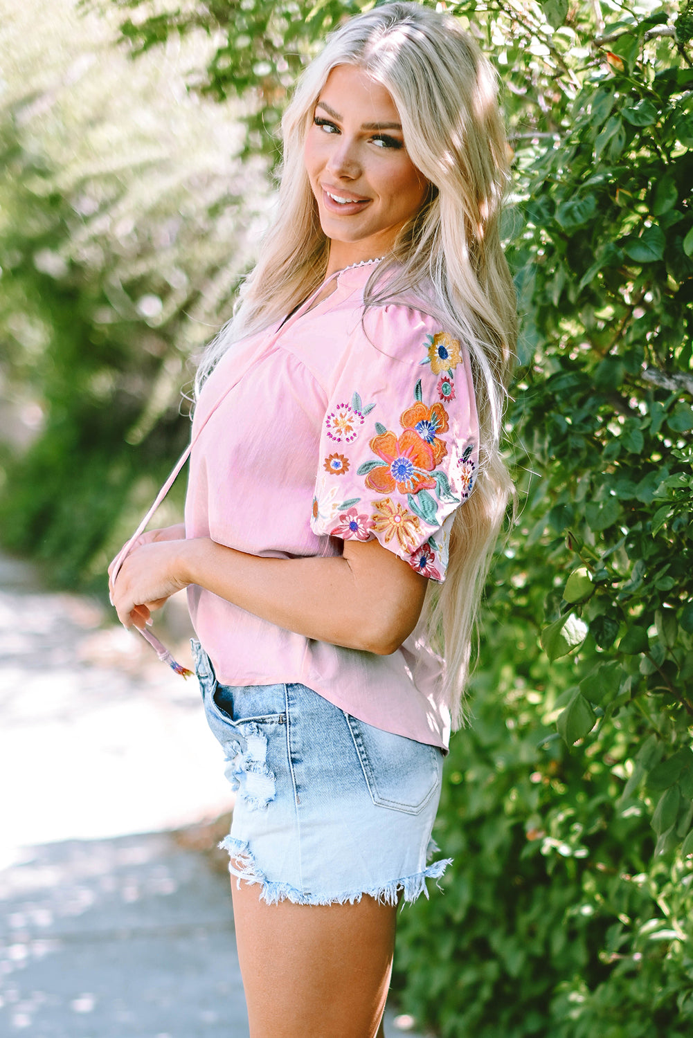 Floral Embroidered Puffed Sleeve Blouse