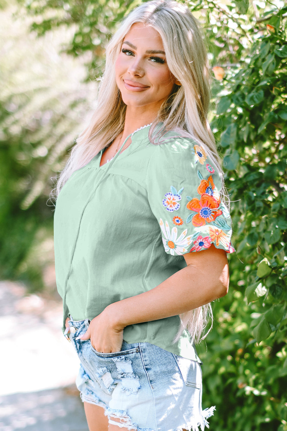 Floral Embroidered Puffed Sleeve Blouse