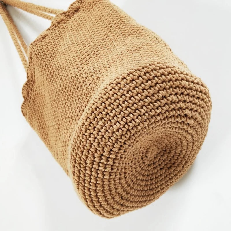 Knitted, Scalloped Edge Tote